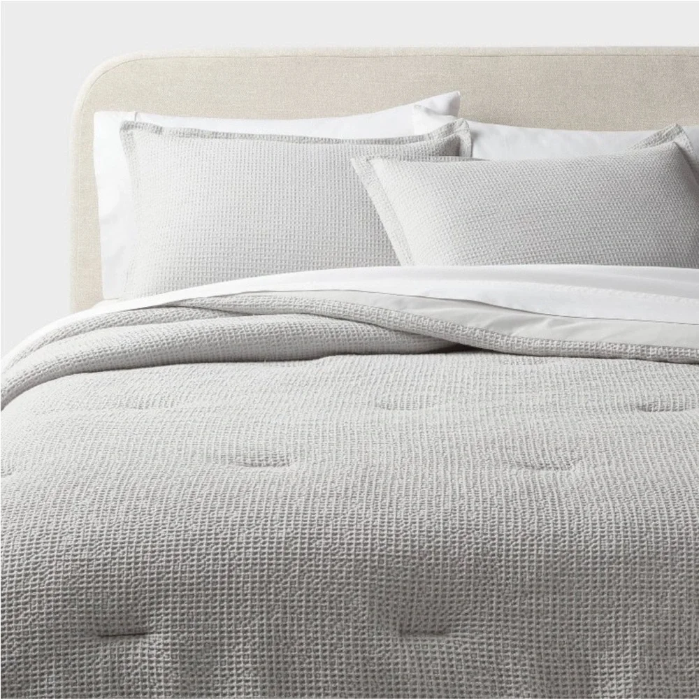 THRESHOLD NWT 3pc Washed Waffle Weave Comforter and Sham Set Comfort -Light Gray